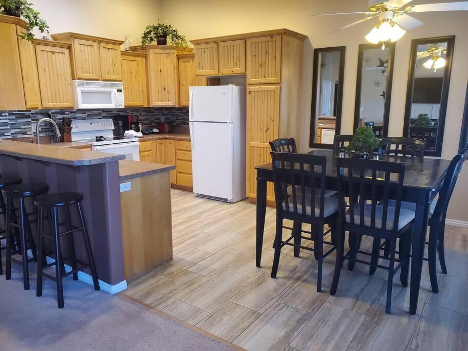 I Deal Lake Powell Home 3Br, Jacuzzi, Bbq, Firepit Page Esterno foto